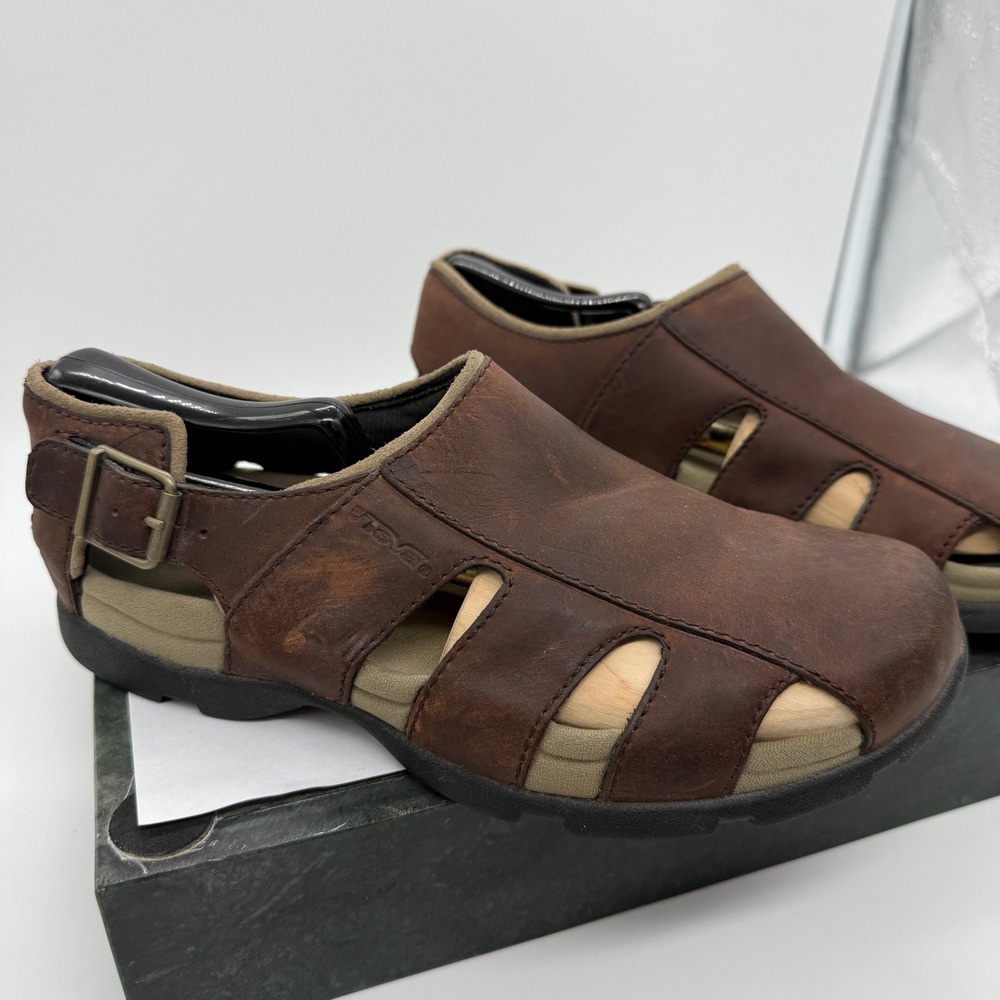 Teva Sandles Mens 7 Brown 6593 Waterproof Leather Closed Toe Fisherman Hiking